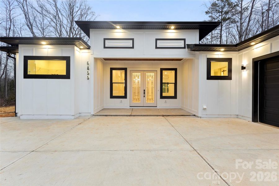 Exterior details and patio area of a home in , Gastonia (Image 19).