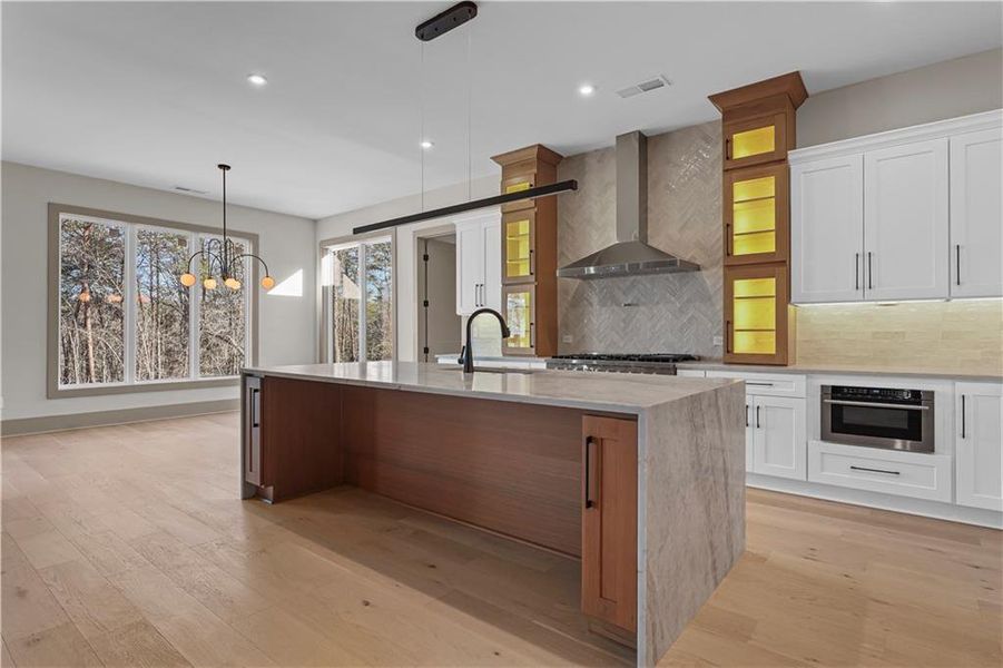 Furnished interior view inside a new home in , Gainesville (Image 10).