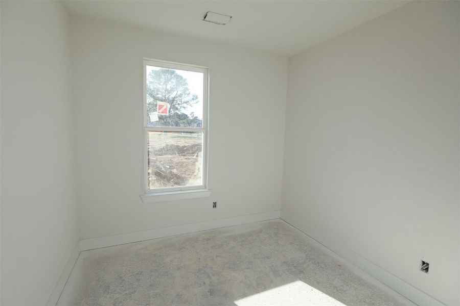 Spacious, unfurnished interior of a new home in Sorella, Tomball (Image 10). Spacious, unfurnished interior of a new home in Sorella, Tomball (Image 10).