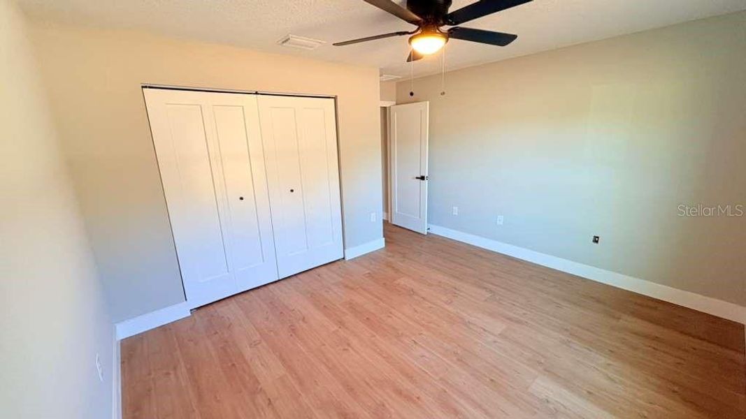 Spacious, unfurnished interior of a new home in , Ocklawaha (Image 26).