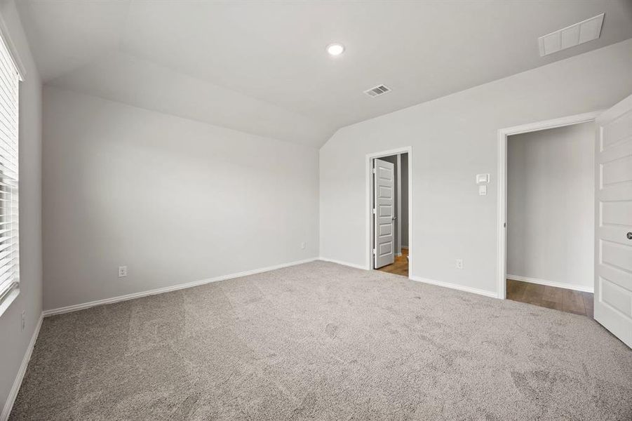 24-web-or-mls-556-ridgewood-dr