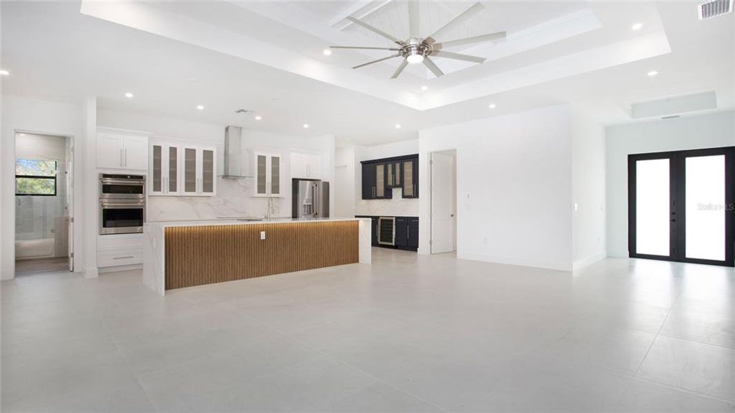 Spacious, unfurnished interior of a new home in , Naples (Image 21). Spacious, unfurnished interior of a new home in , Naples (Image 21).