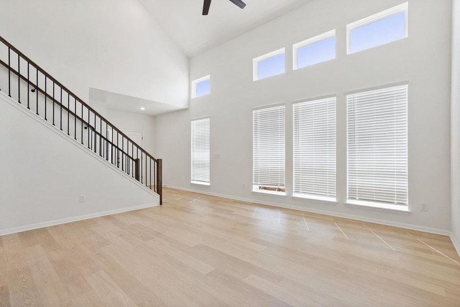 Spacious, unfurnished interior of a new home in Crosswinds, Kyle (Image 5).