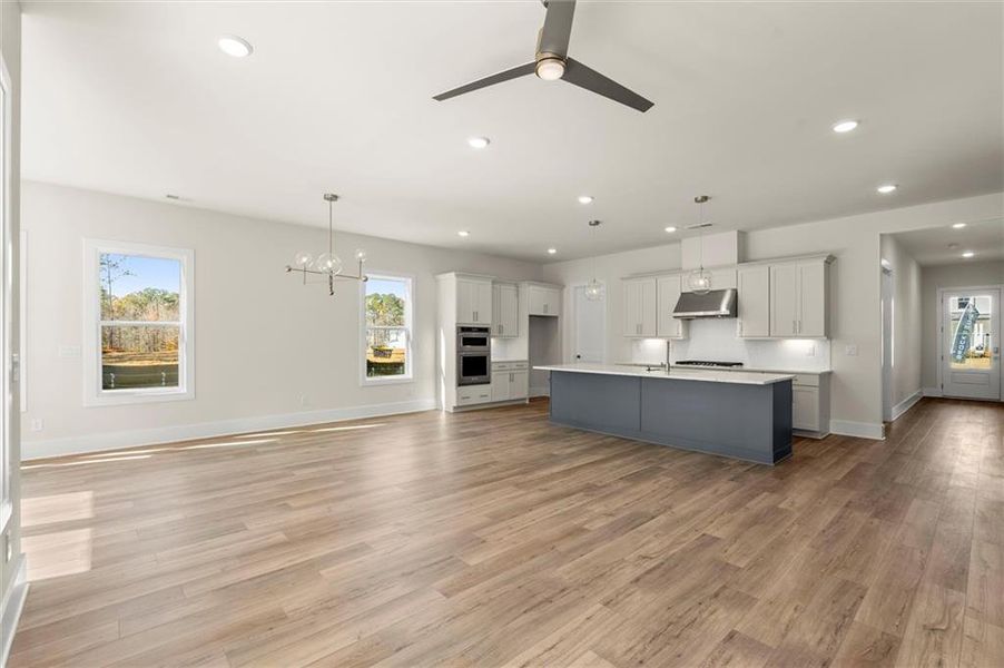 Spacious, unfurnished interior of a new home in Hillgrove Preserve, Powder Springs (Image 35).