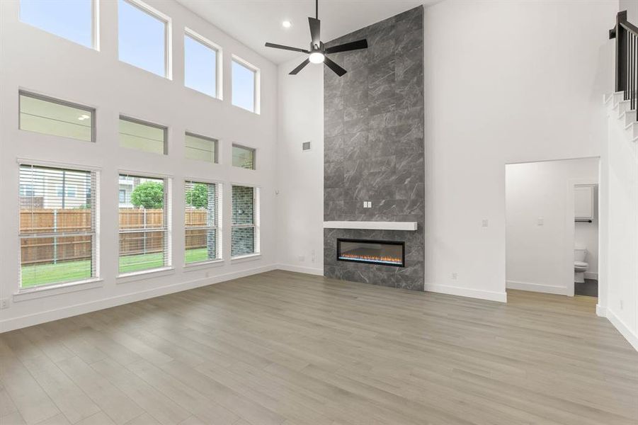 207 Tradd-Living Room-1