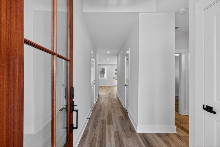 Spacious, unfurnished interior of a new home in , Summerville (Image 19).