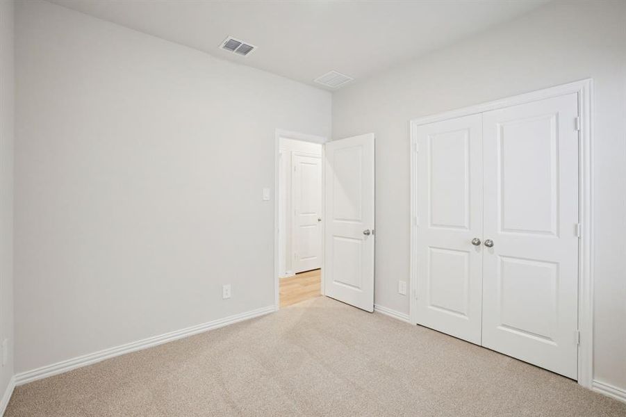 Spacious, unfurnished interior of a new home in Parks at Foster Crossing - Spring Series, Anna (Image 29). Spacious, unfurnished interior of a new home in Parks at Foster Crossing - Spring Series, Anna (Image 29).