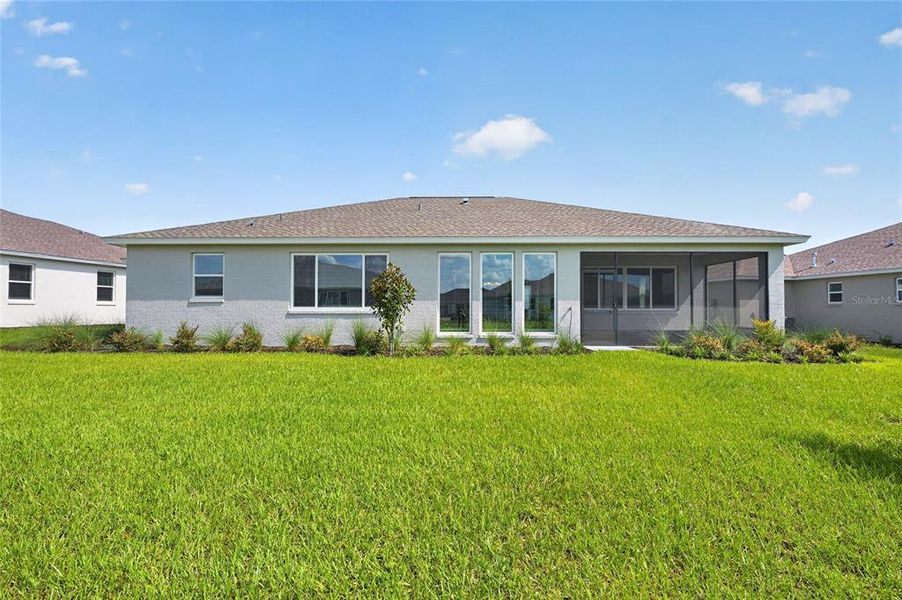 Exterior details and patio area of a home in , Ocala (Image 31).