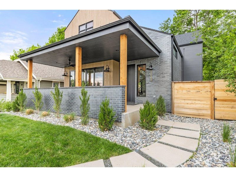 Exterior details and patio area of a home in , Superior (Image 3).
