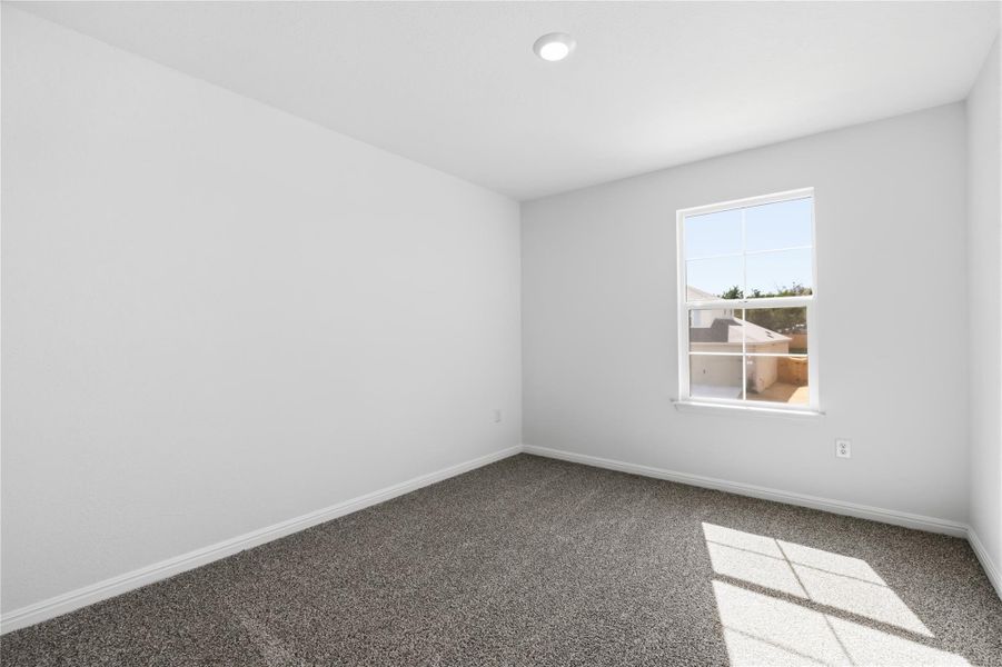 Spacious, unfurnished interior of a new home in Rosenbusch Ranch, Leander (Image 8).