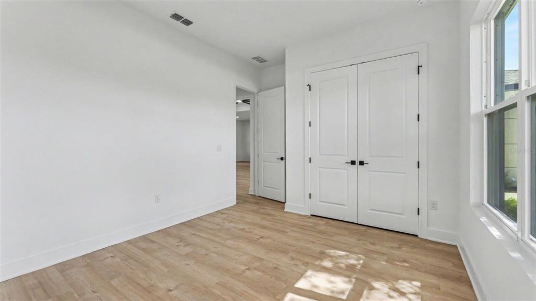 Spacious, unfurnished interior of a new home in , Davenport (Image 16).