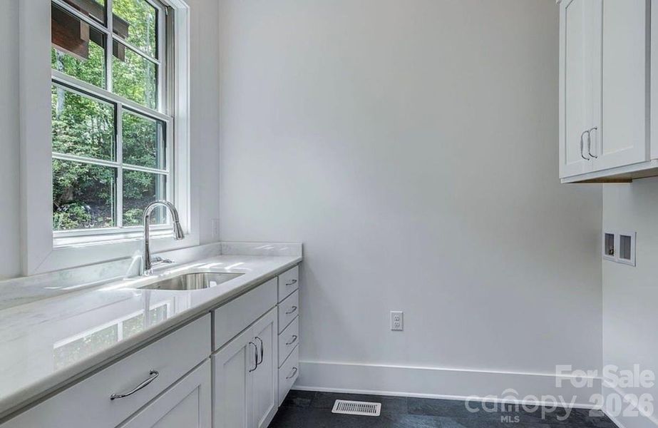 Image 41 of a home in .