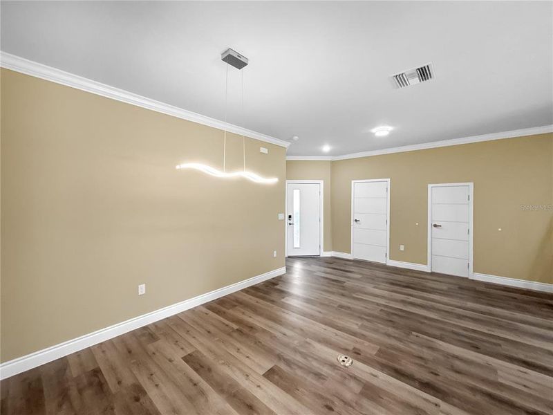 Spacious, unfurnished interior of a new home in , Davenport (Image 16).