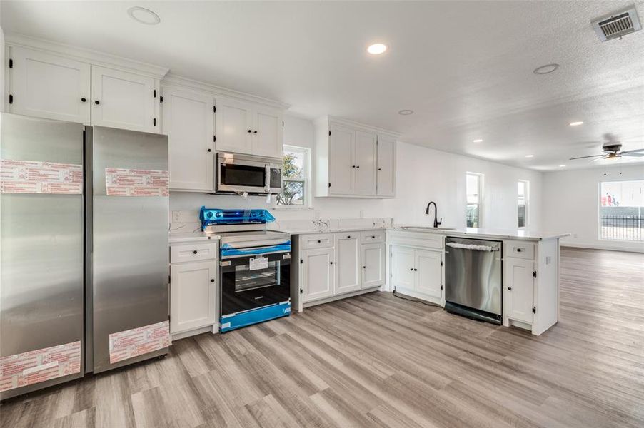 Furnished interior view inside a new home in , Fort Worth (Image 6).