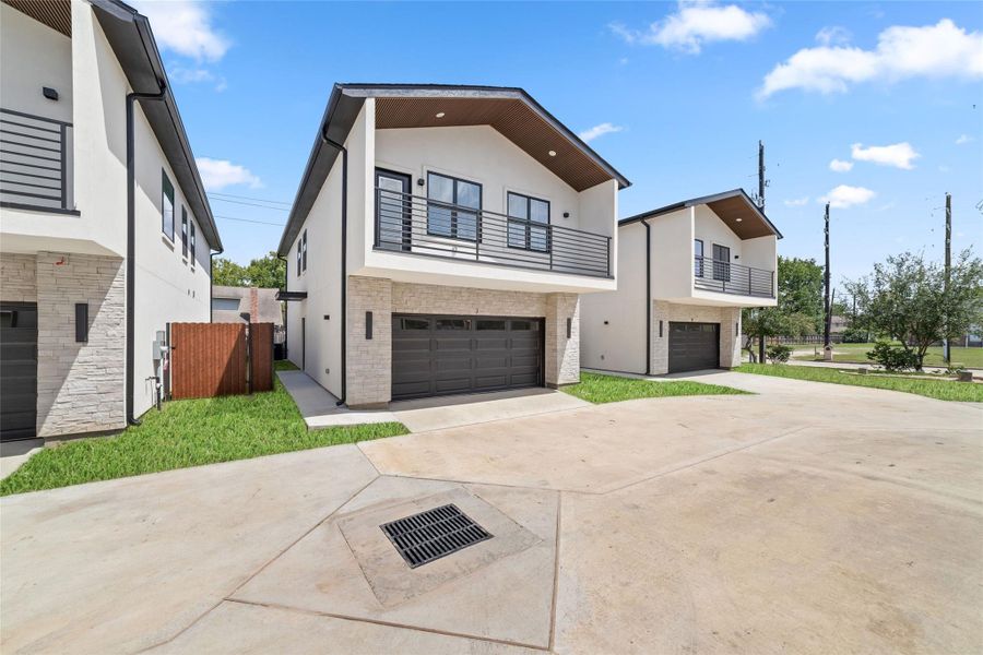 Front exterior of a new home in , Houston, TX, highlighting curb appeal (Image 2). Front exterior of a new home in , Houston, TX, highlighting curb appeal (Image 2).
