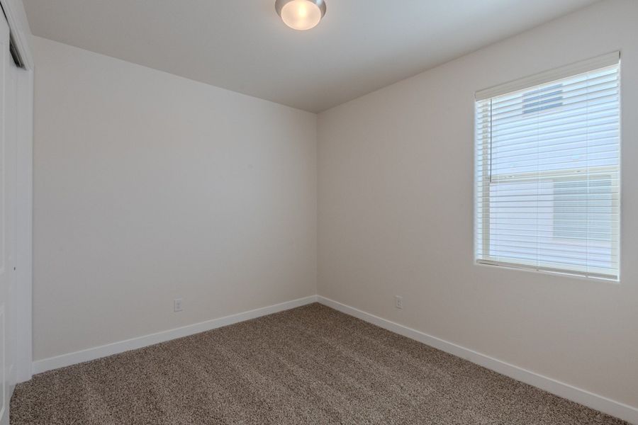Spacious, unfurnished interior of a new home in Emerald Estates, El Paso (Image 29).