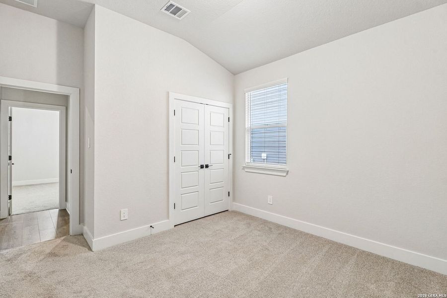 Spacious, unfurnished interior of a new home in Estancia Ranch - Classic Series, San Antonio (Image 25).
