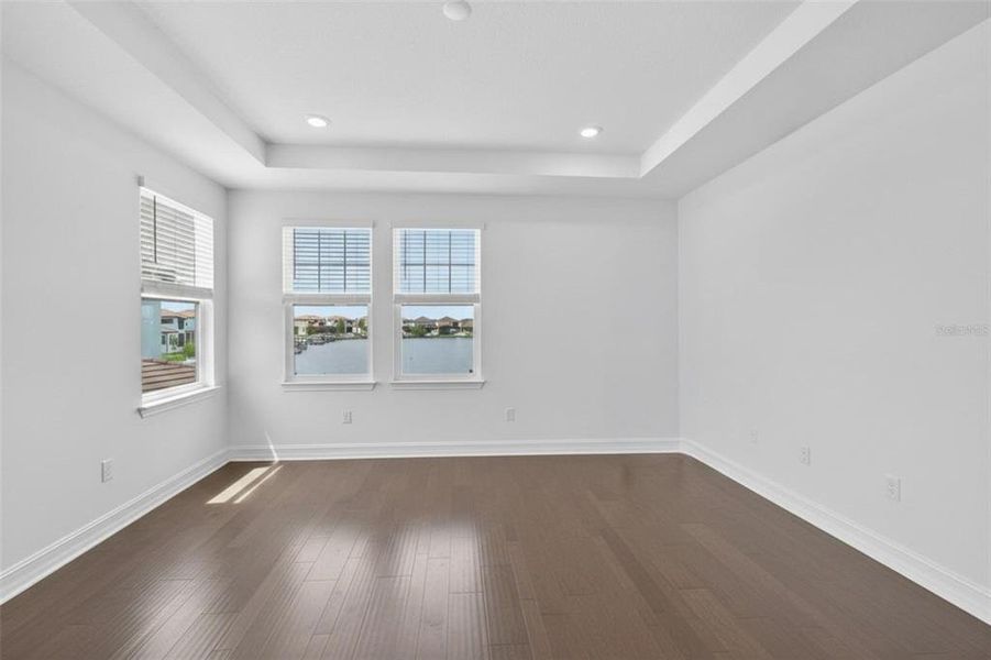 Spacious, unfurnished interior of a new home in SouthShore Yacht Club, Ruskin (Image 61).