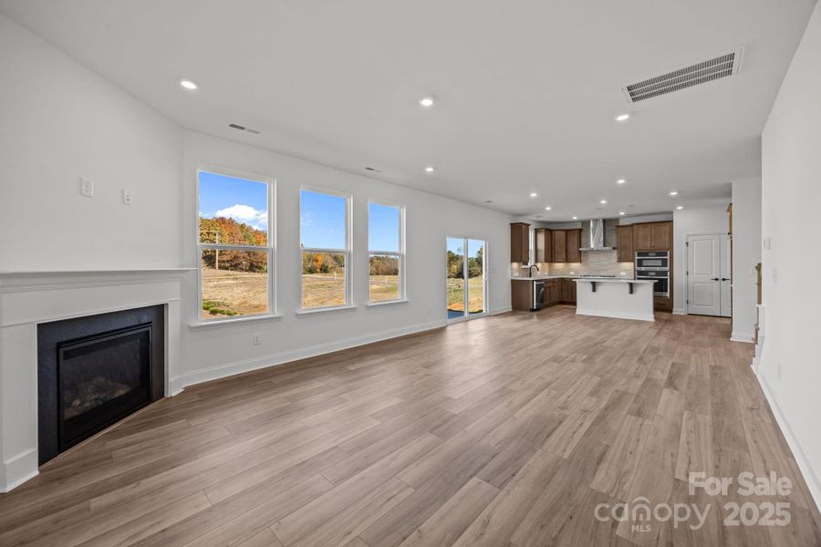 Spacious, unfurnished interior of a new home in Farms at Bellingham, Mooresville (Image 16).