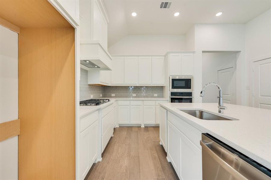 Furnished interior view inside a new home in Edgewater, Fate (Image 9).