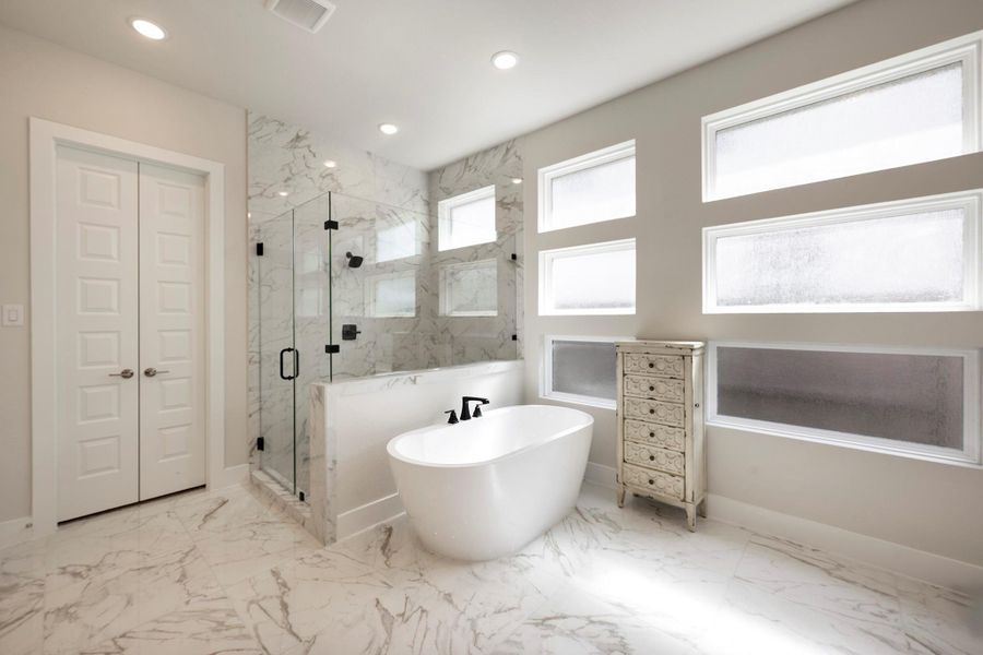 Furnished interior view inside a new home in Cross Creek Ranch 65′, Fulshear (Image 18). Furnished interior view inside a new home in Cross Creek Ranch 65′, Fulshear (Image 18).