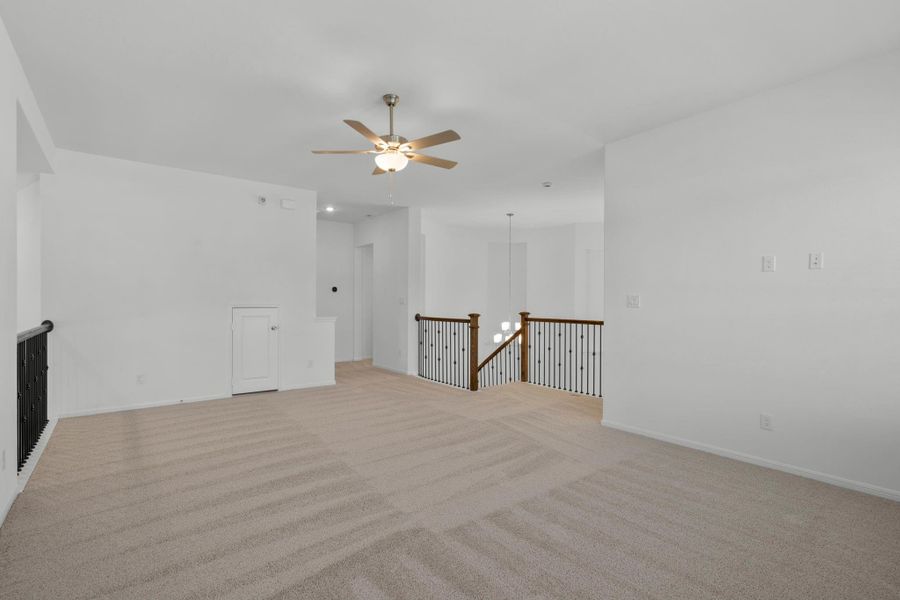 Spacious, unfurnished interior of a new home in , Spring (Image 28).