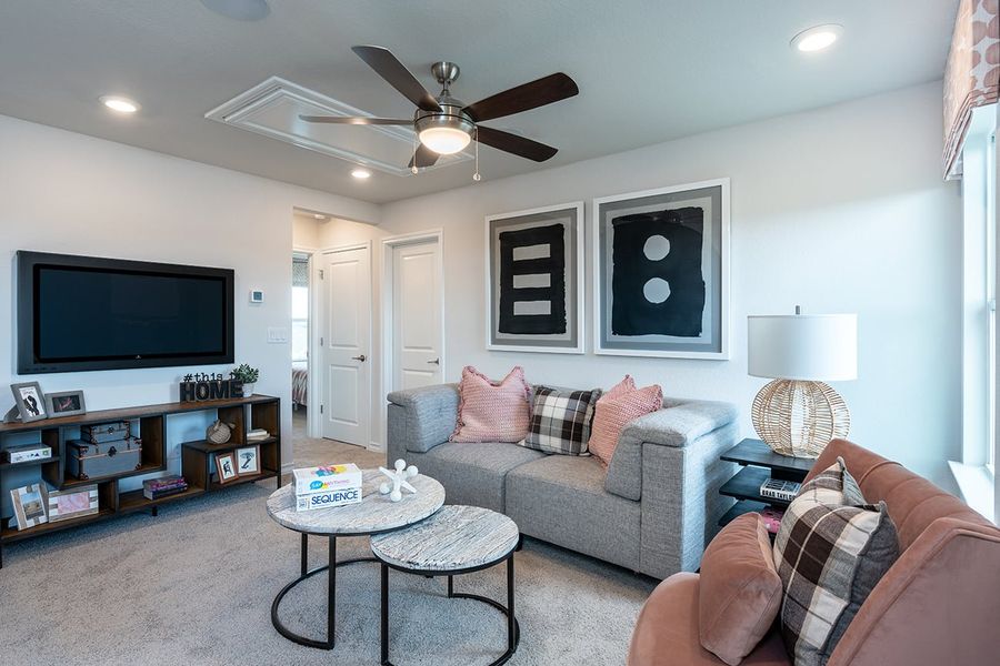 Furnished interior view inside a new home in Longview, Del Valle (Image 9).