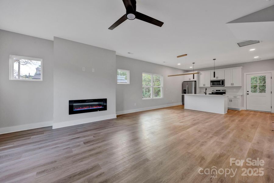 Spacious, unfurnished interior of a new home in , Salisbury (Image 22).