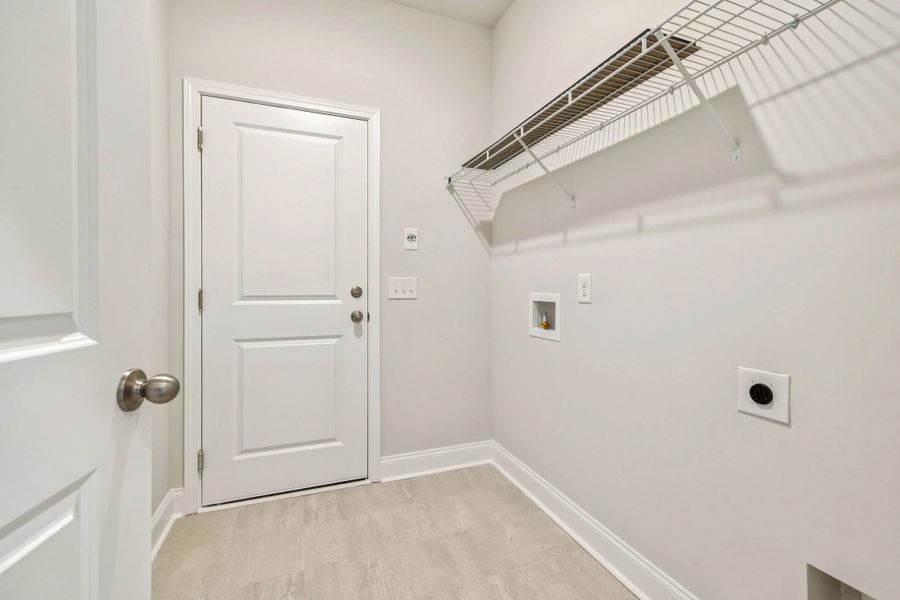 Image 37 of a home in Cades Bluff.