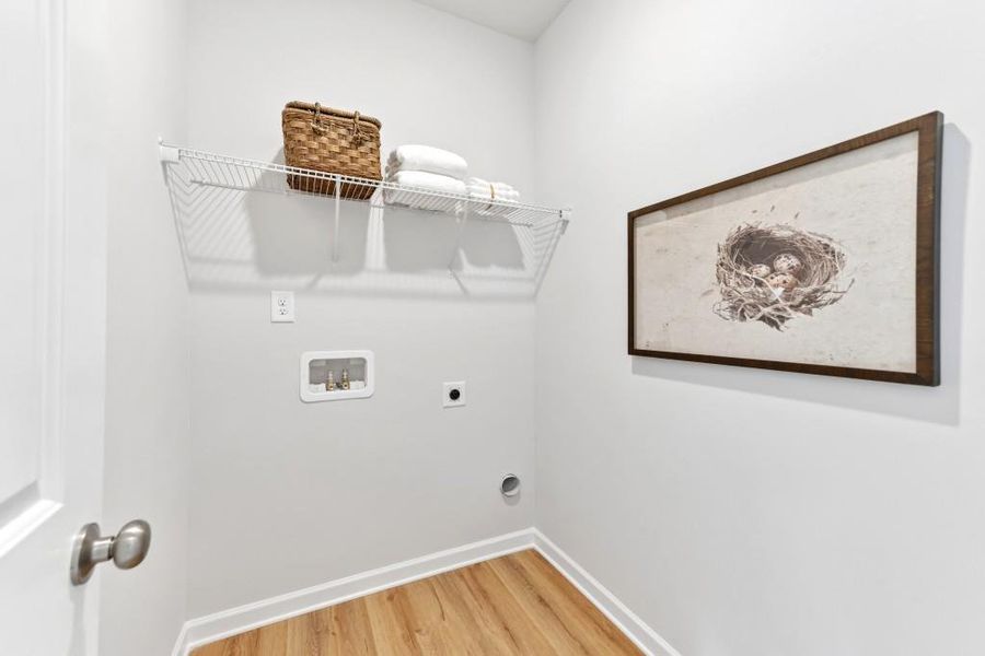 Spacious, unfurnished interior of a new home in , Homer (Image 45).