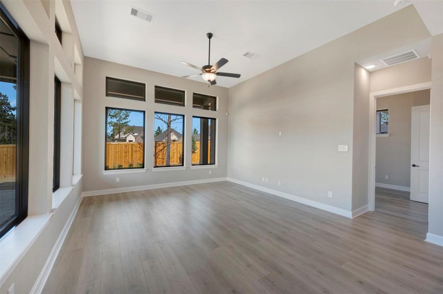 Spacious, unfurnished interior of a new home in Kresston, Magnolia (Image 25).