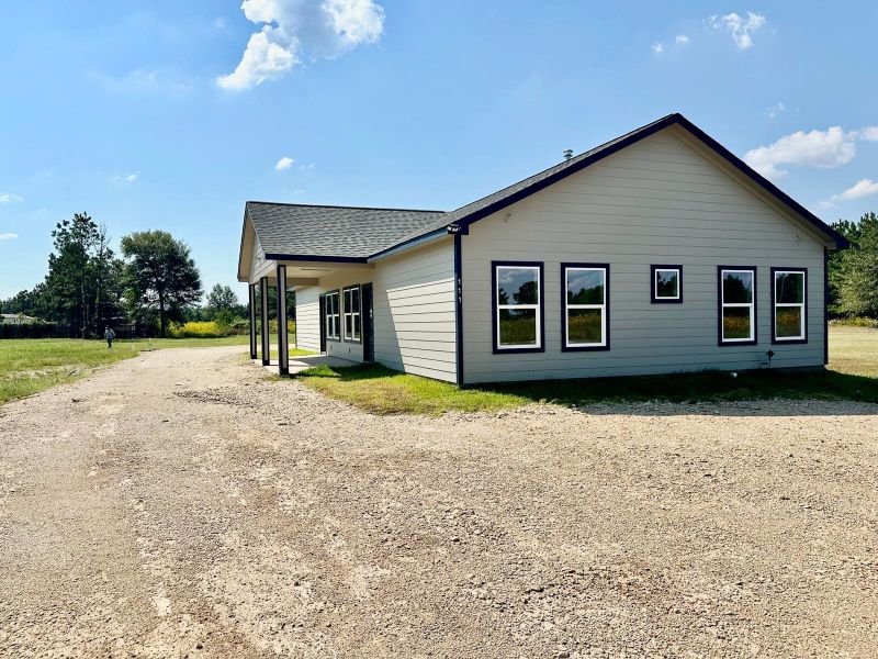 Exterior details and patio area of a home in , Cleveland (Image 17).