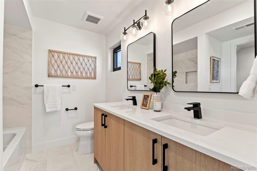 Upstairs full bathroom Upstairs full bathroom