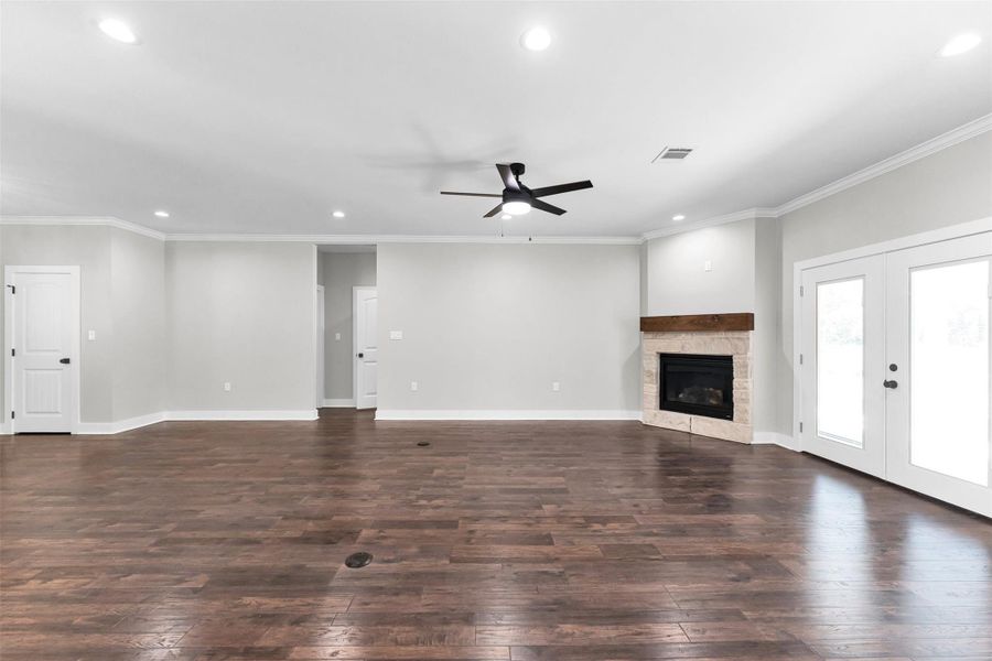 Spacious, unfurnished interior of a new home in , New Waverly (Image 35).