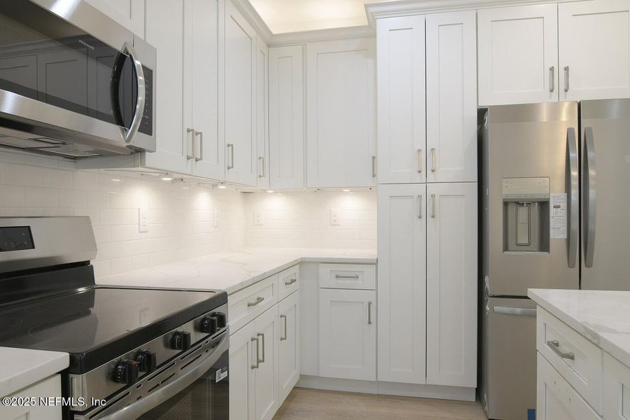 Furnished interior view inside a new home in , Jacksonville (Image 6).