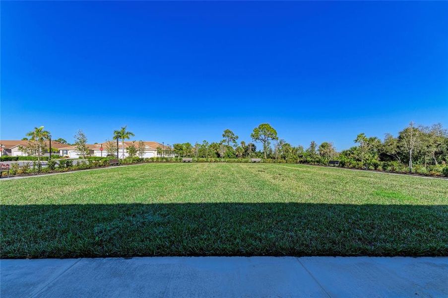 Natural landscape and outdoor views near Wellen Park in Venice (Image 61).
