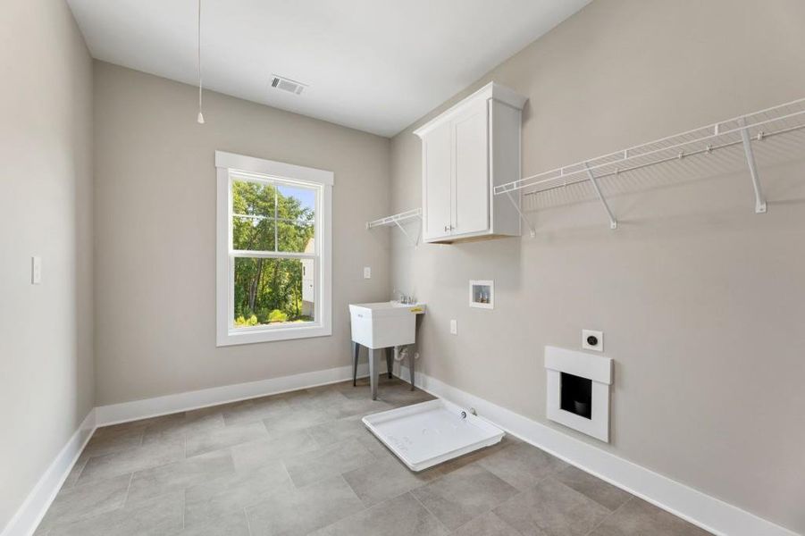 Furnished interior view inside a new home in Hillshire, Cumming (Image 4).