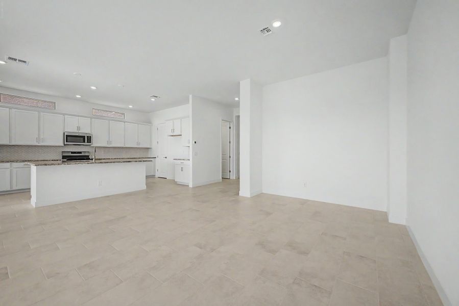 Spacious, unfurnished interior of a new home in Frontera, Surprise (Image 9). Spacious, unfurnished interior of a new home in Frontera, Surprise (Image 9).