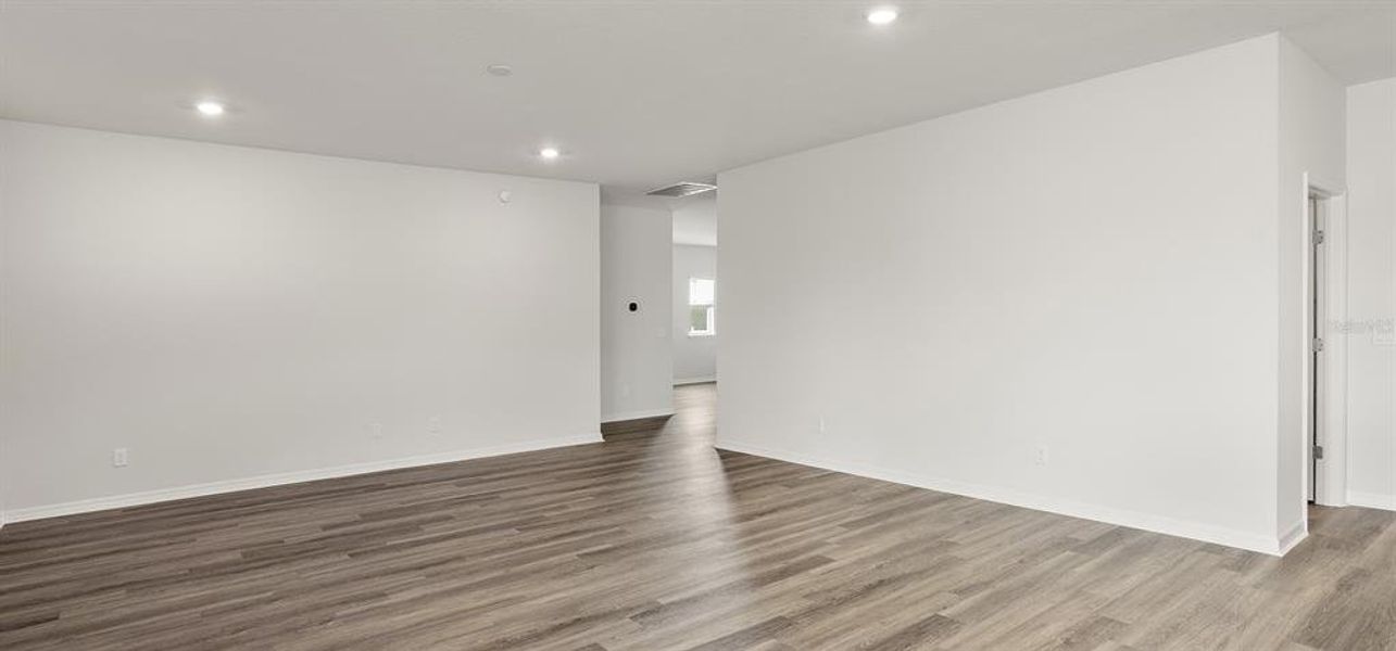 Spacious, unfurnished interior of a new home in The Crossings - Single-Family Homes, St. Cloud (Image 11).
