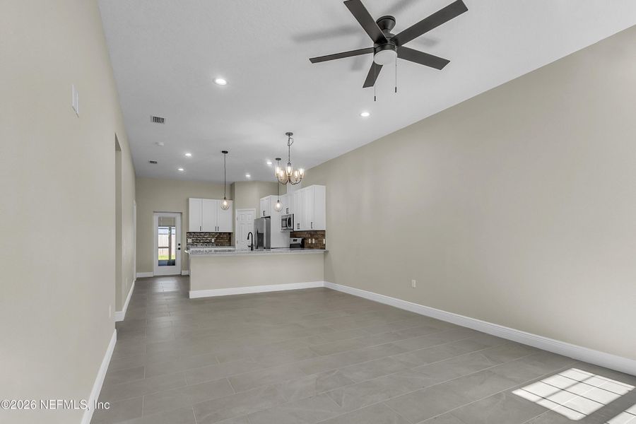 Spacious, unfurnished interior of a new home in , Palm Coast (Image 15).