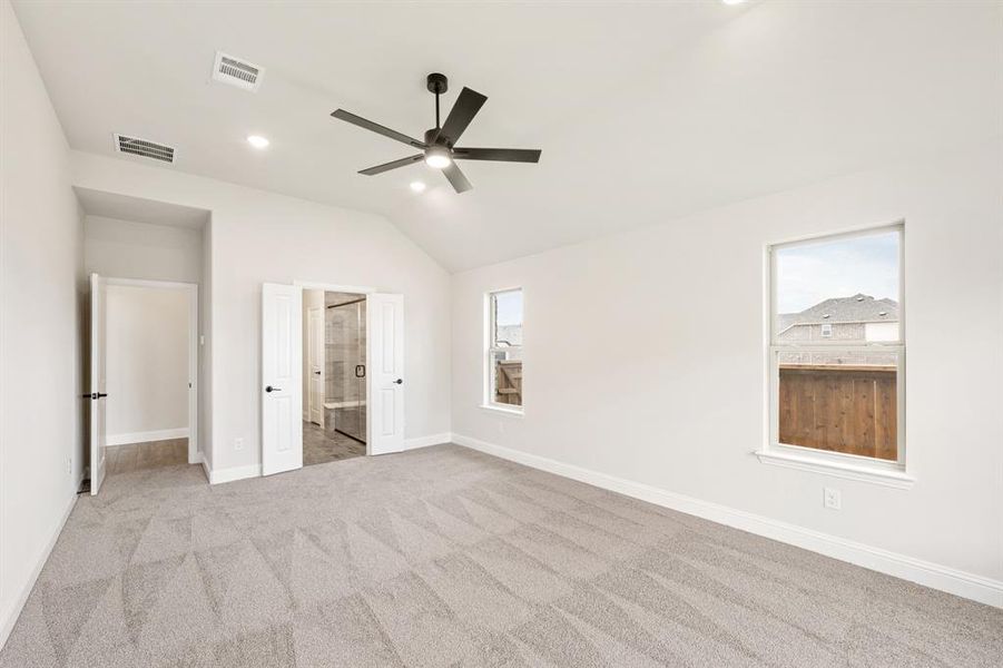 Spacious, unfurnished interior of a new home in Creekview Meadows, Pilot Point (Image 31). Spacious, unfurnished interior of a new home in Creekview Meadows, Pilot Point (Image 31).