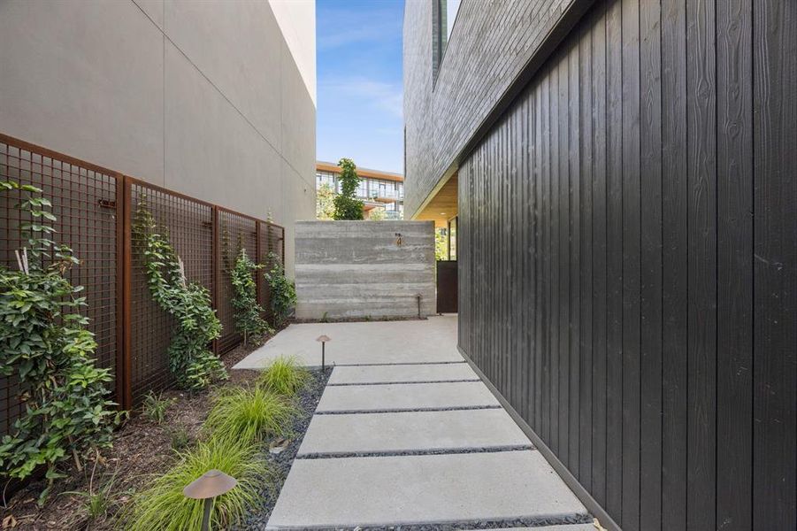 Image 20 of a home in .