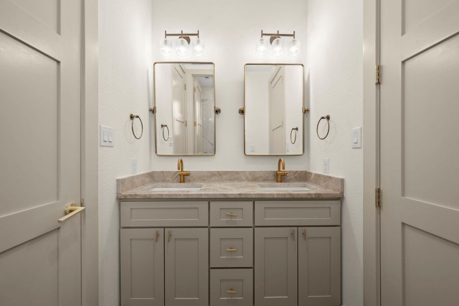 Furnished interior view inside a new home in , Tomball (Image 9).