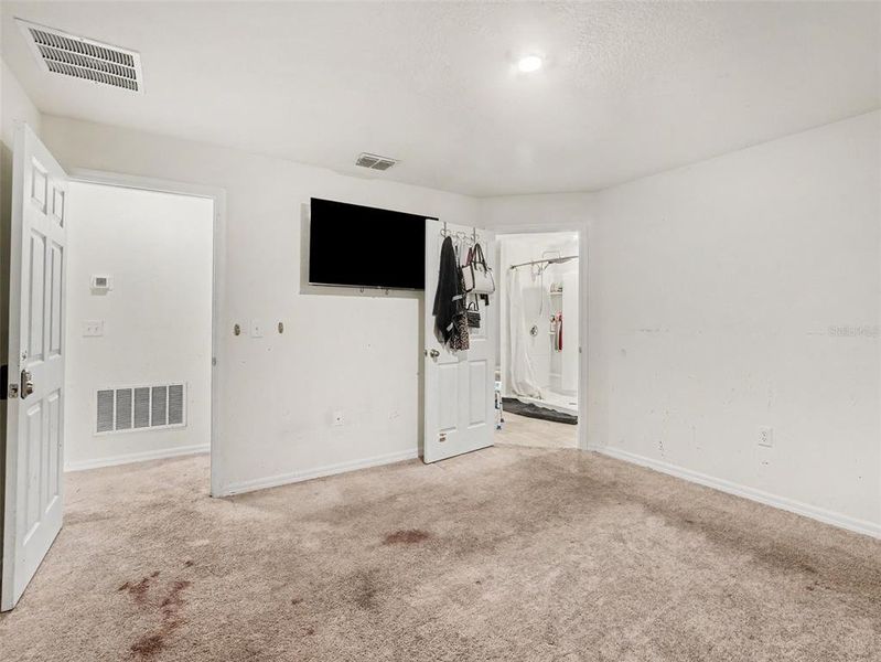 Spacious, unfurnished interior of a new home in Poinciana, Poinciana (Image 10). Spacious, unfurnished interior of a new home in Poinciana, Poinciana (Image 10).