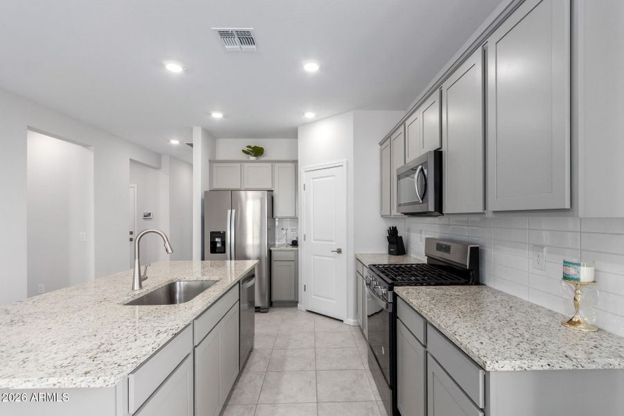 35650 W Mallorca Ave