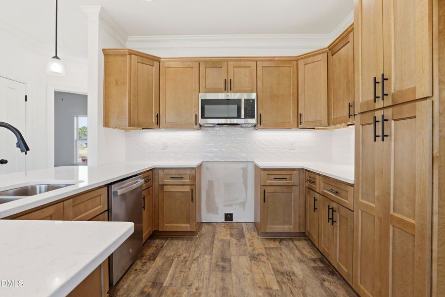 11-109 Mary Hopes Pl-11