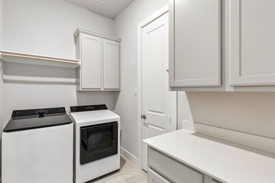 Furnished interior view inside a new home in , McKinney (Image 35).
