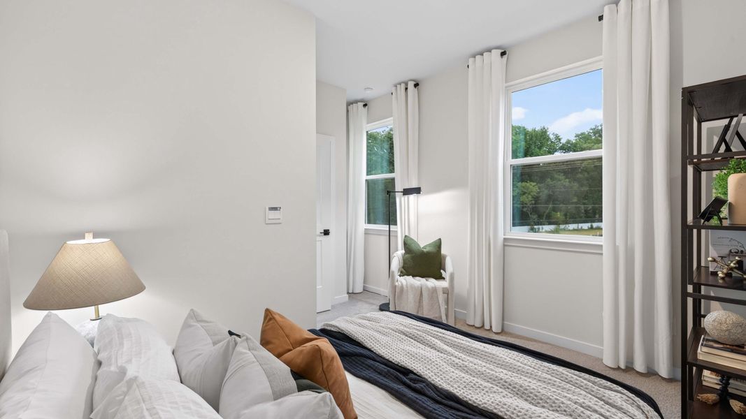 Representative furnished interior of a home built from the Carlton by D.R. Horton in Kingman Townhomes, Charlotte (Image 20).
