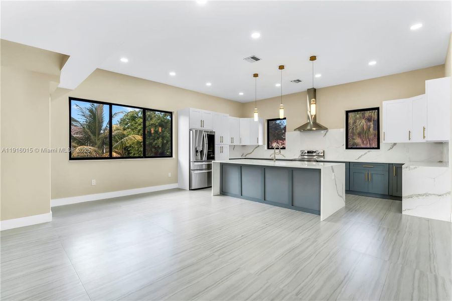 Furnished interior view inside a new home in , Plantation (Image 9).