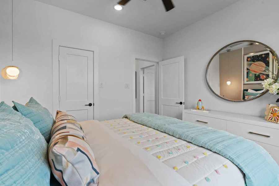 Furnished interior view inside a new home in Evergreen, Conroe (Image 41). Furnished interior view inside a new home in Evergreen, Conroe (Image 41).